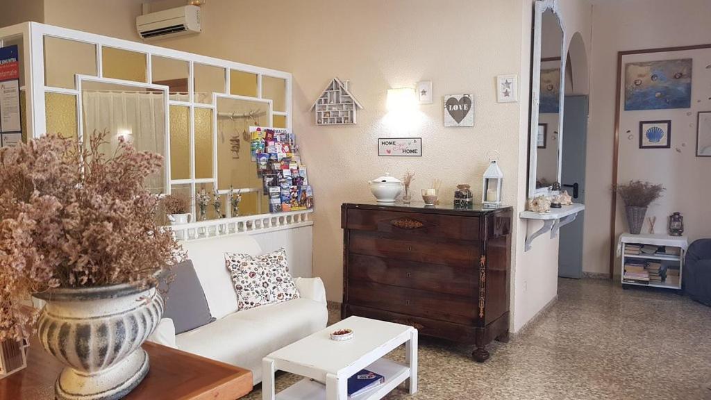Hotel Maeva ,1 Star B&B Lloret de Mar Ngoại thất bức ảnh